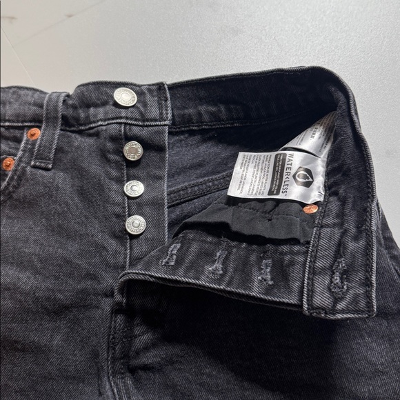 Levi’s 501 Ribcage Short Cut Off Distressed size 24 Black Jean Logo retro trendy - Picture 7 of 8